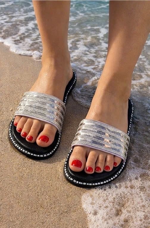 шлепанцы женские,босоножки шлепанцы,летние шлепанцы,пляжные шлепанцы,шлепанцы со стразами