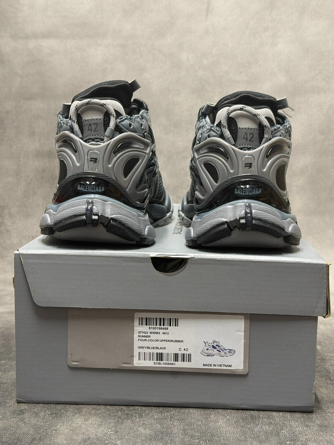 кампейн баленсиага,джастин бибер баленсиага,баленсиага кристобаль,кампейн баленсиага 2026,кроссовки balenciaga