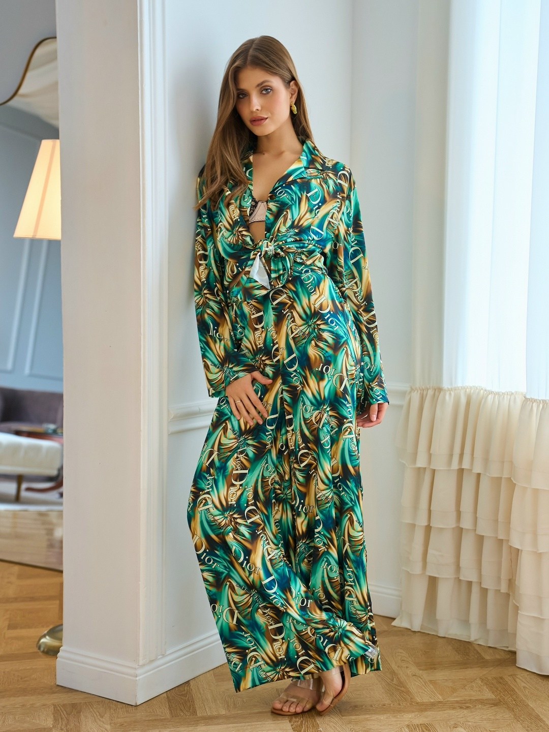 шелковый костюм в пижамном стиле,костюм в пижамном стиле зеленый,костюм с брюками,костюм в пижамном стиле,костюм брючный пижамный dana ricca