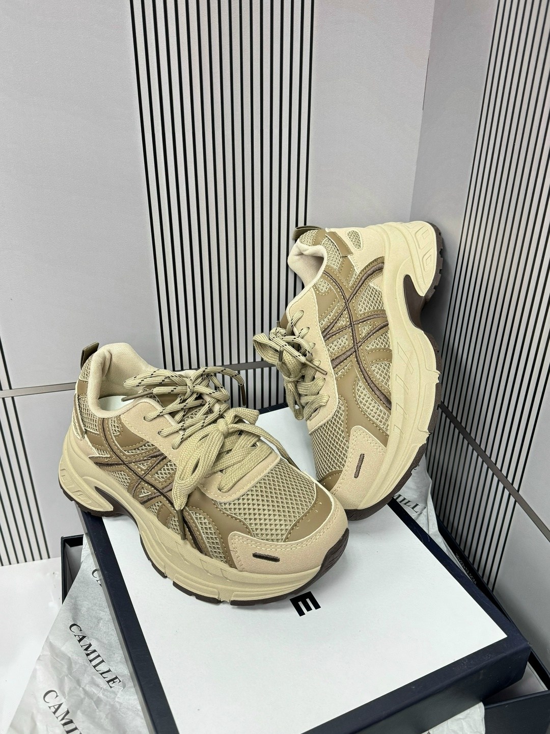 ,кроссовки женские asics,женские кроссовки,повседневные кроссовки,кроссовки