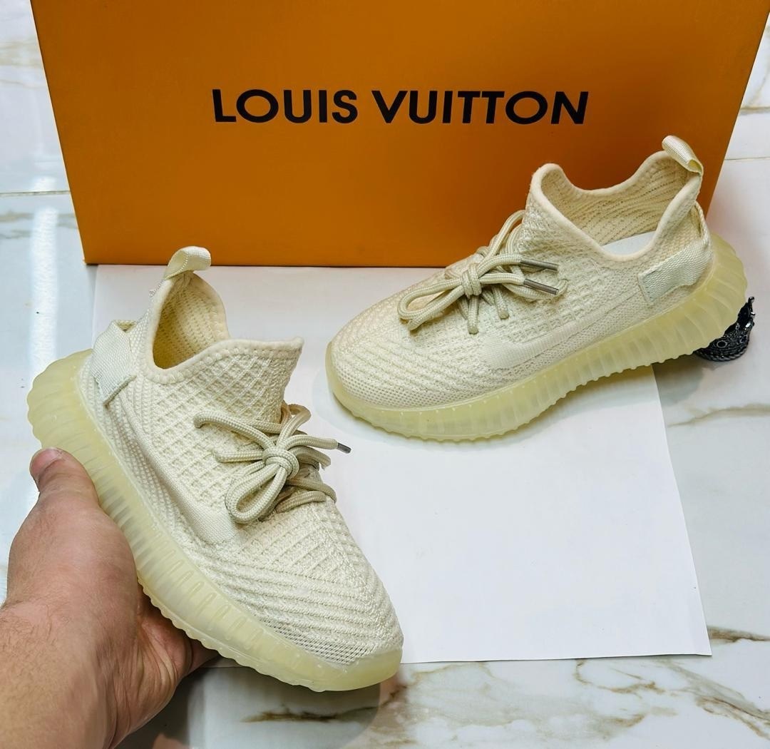 кроссовки adidas yeezy boost 350,кроссовки adidas yeezy boost,,adidas yeezy boost 350 v 2,кроссовки спортивные летние изики yeezy boost на