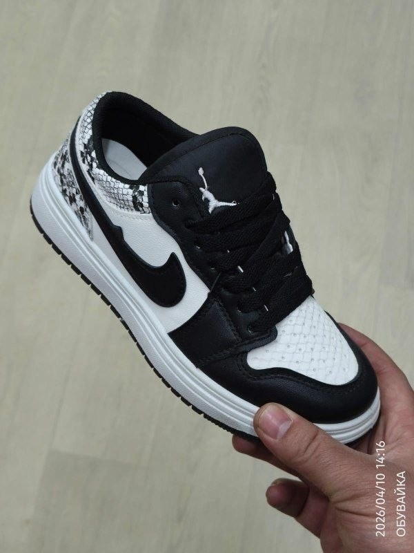 кроссовки,женские кроссовки,мужские и женские кроссовки,спортивная ,кроссовка