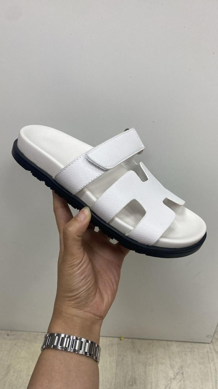 модные шлепанцы,сандалии с ремешками,женские сандалии,женские шлепанцы,сандалии с пряжкой