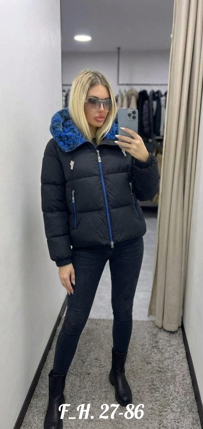 женская куртка,модный зимний женский пуховик короткий с мехом на капюшоне куртка лаковая черная,куртка зимняя женская,демисезонная куртка,куртка лаковая с мехом