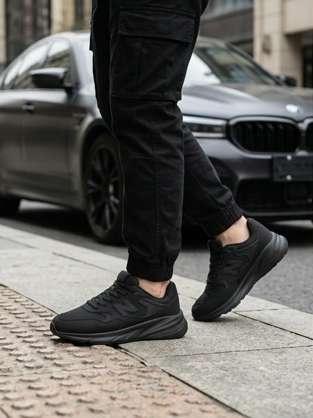 кроссовки,черные кроссовки,мужские кроссовки,кроссовки мужские модные,кроссовка мужской