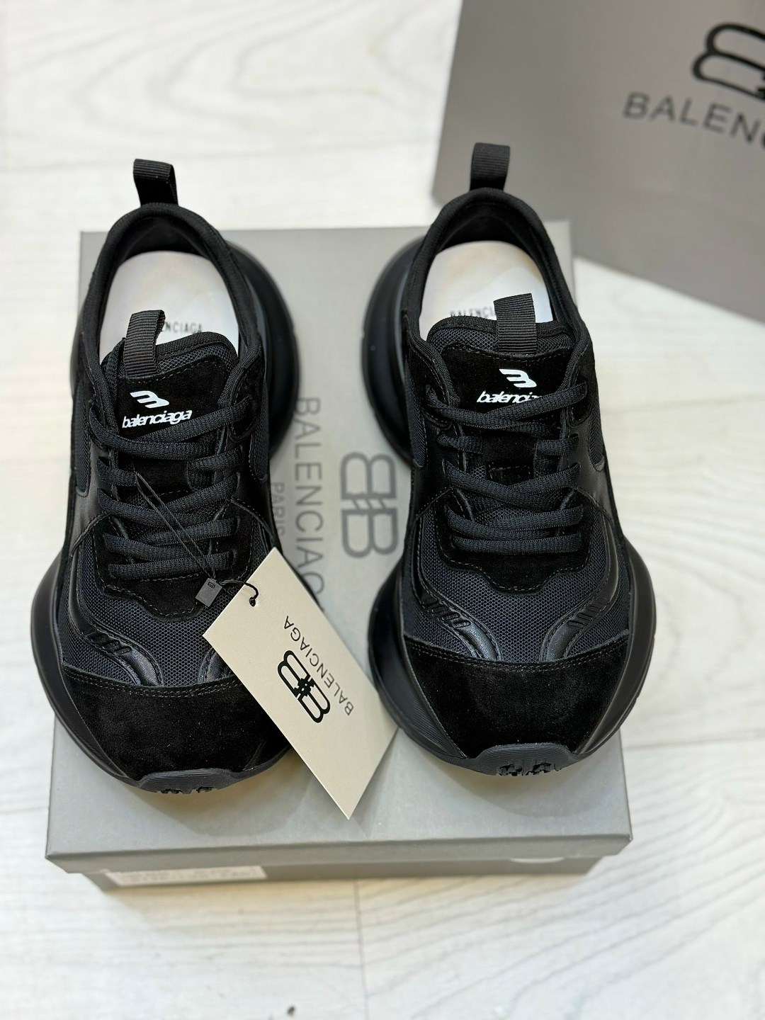 кроссовки женские balenciaga,кроссовки balenciaga,кроссовки баленсиага женские,кроссовки баленсиага черные,кроссовки баленсиага мужские