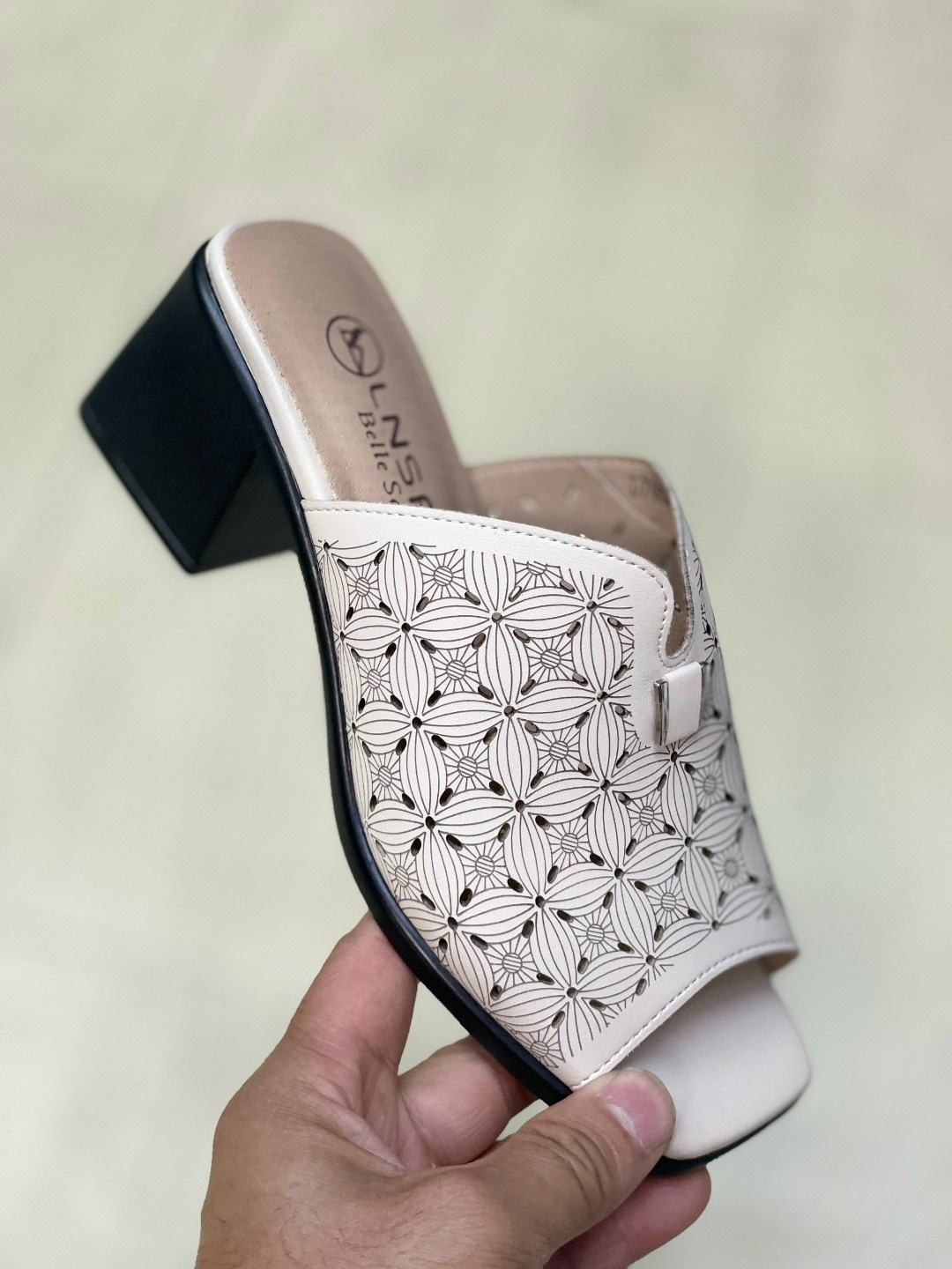 ,женские босоножки,стильные босоножки,сабо женские,босоножки летние