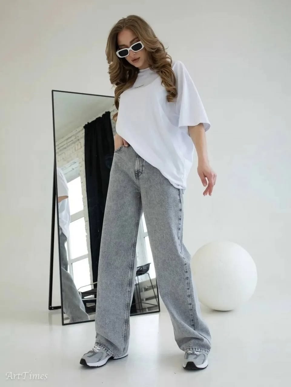 брюки джинсы,широкие джинсы,серые джинсы широкие,джинсы труба,джинсах