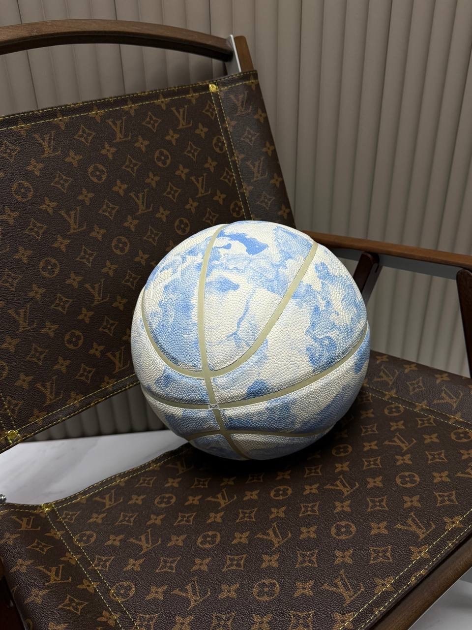 луи витон баскетбольный мяч,баскетбольный мяч louis vuitton,баскетбольный мяч lv,баскетбольный мяч диор,баскетбольный мяч