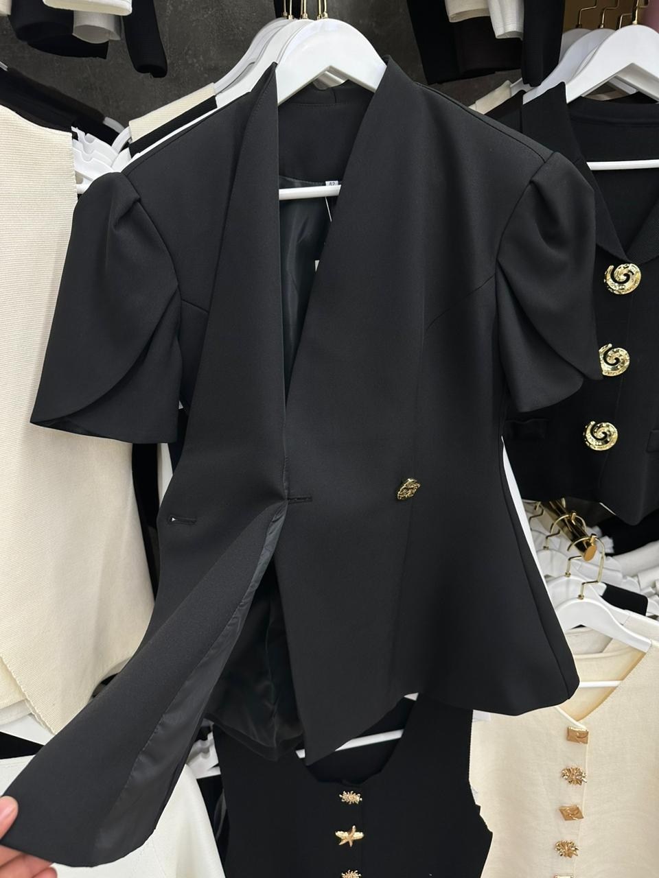 женский пиджак,пиджак с короткими рукавами,пиджак,пиджак приталенный,женские жилеты