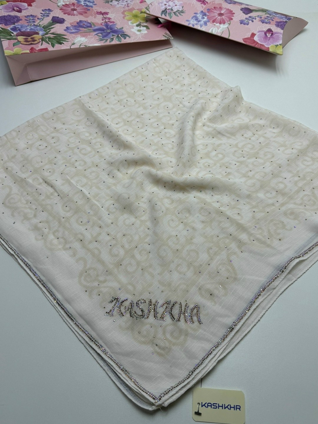 бандана платок,брендовый платок,новинки платок,платок,женские платки