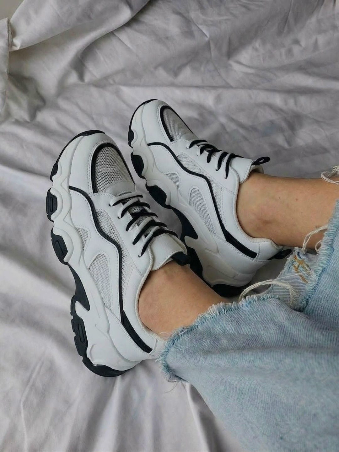 кроссовки женскиe,кроссовки модные,кроссовки,женские массивные кроссовки,стильные женские кроссовки