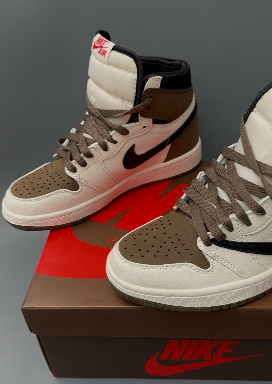 кроссовки nike air jordan 1 x travis scott цвет коричневый,кроссовки nike air jordan 1 x travis scott,nike air jordan 1 travis scott,jordan 1 travis scott,nike jordan cactus jack travis scott