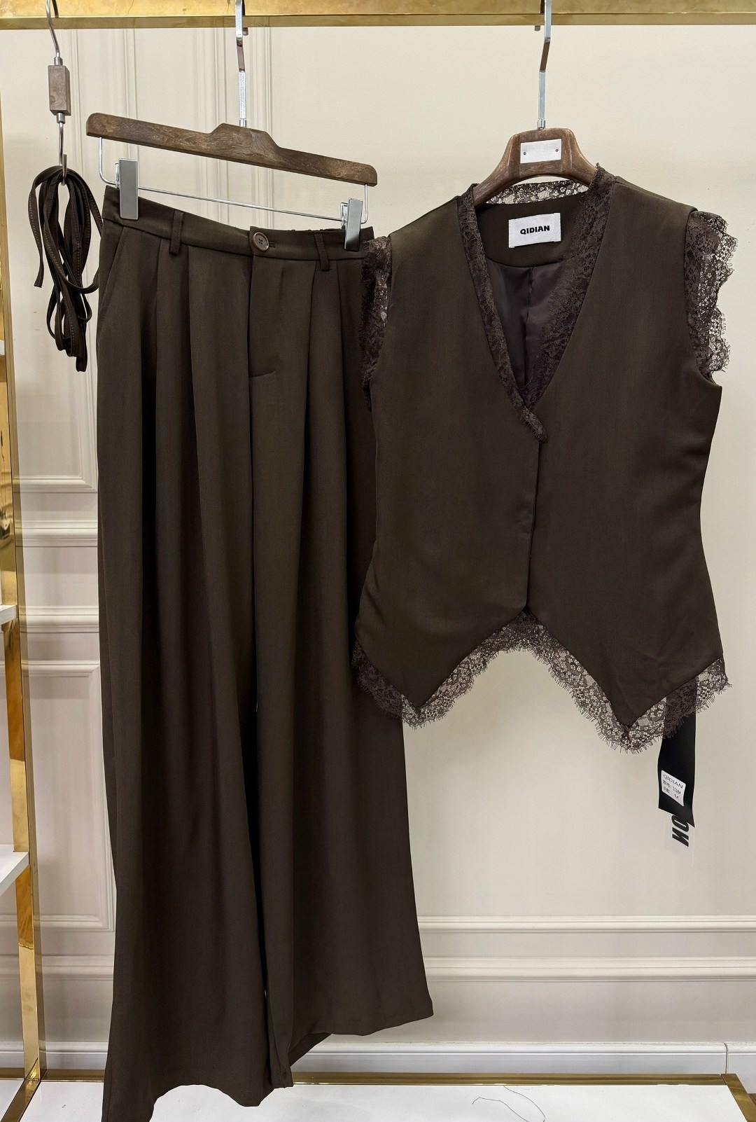 пижама тройка из натурального шёлка mia-amore fellini 3916 пудра,пижамный женский комплект с брюками mia-amore "windsor" 3886 пудра,пижама из натурального шелка с кружевом mia-amore windsor 3886 пудра