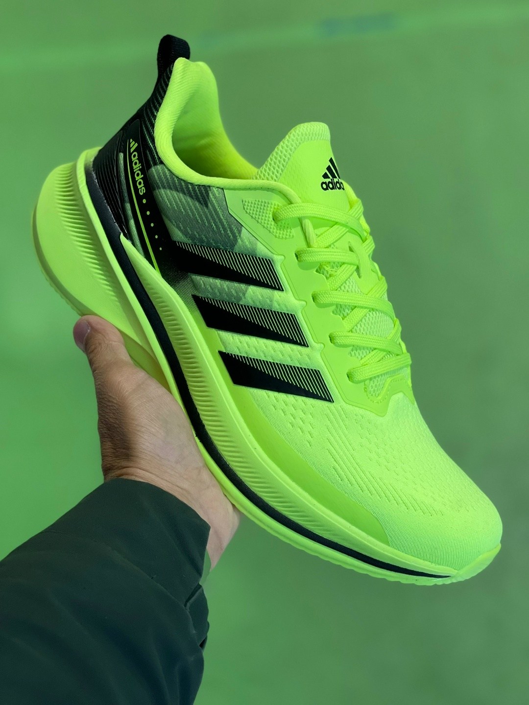 мужские кроссовки adidas,кроссовки adidas,кроссовки,кроссовки адидас дыши,кроссовки адидас новая коллекция 2026