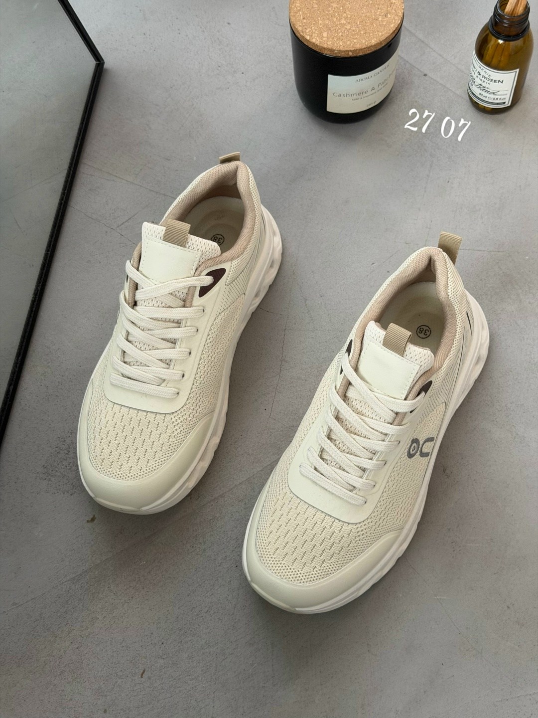 ,женские кроссовки,спортивная ,стильные кроссовки,кроссовка