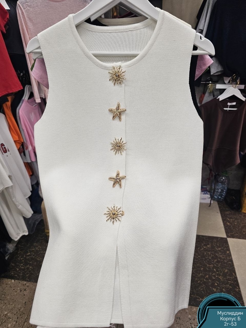 женский свитер,свитер с вышивкой,,джемпер с вышивкой,джемпер