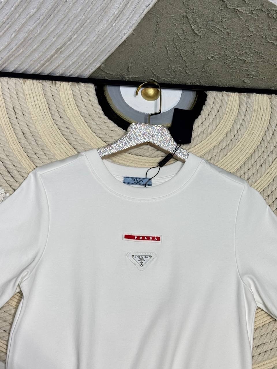 футболка prada,футболки женская,футболка prada milano,футболка с лого,футболка прада