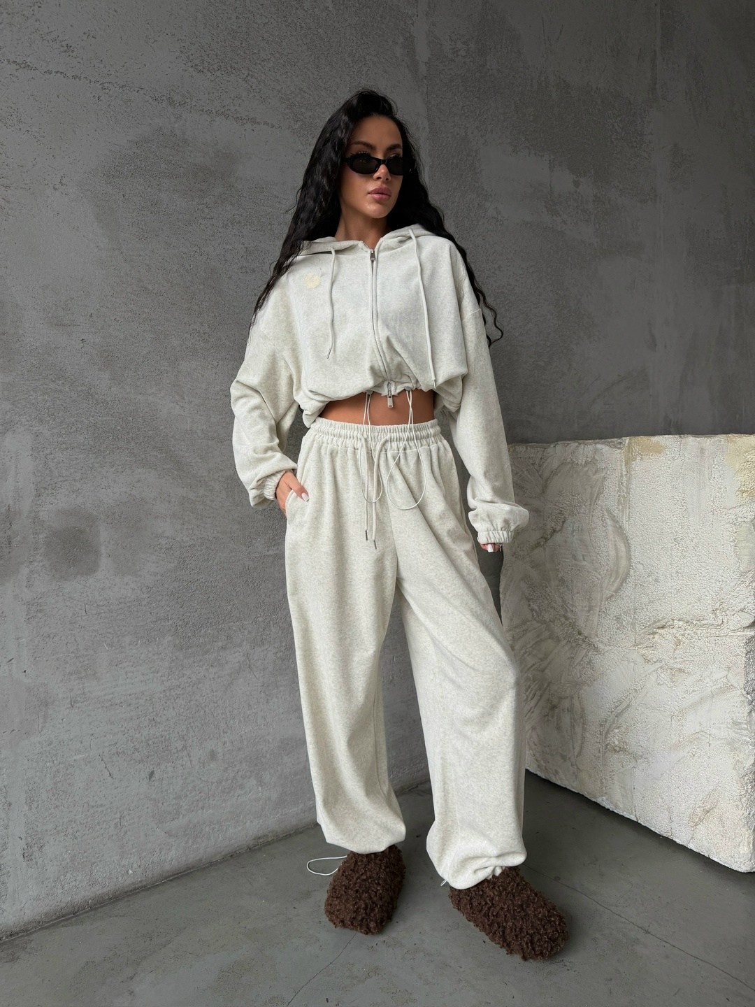 велюровый костюм,костюм спортивный с брюками палаццо из мягкого велюра,спортивный велюровый костюм,велюровый костюм тройка,костюм спортивный