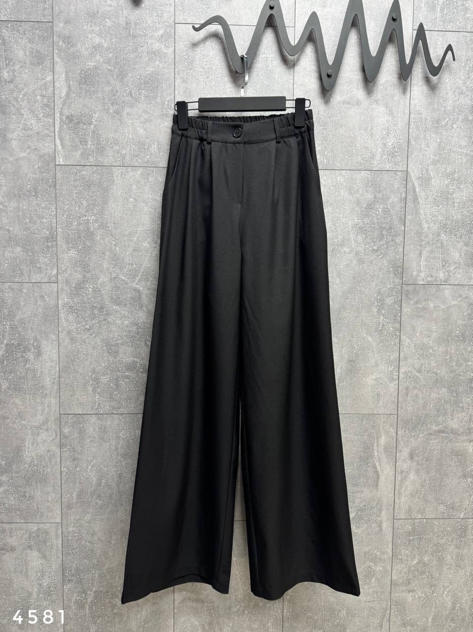 комбинезон брючный палаццо,брюки палаццо,стильные наряды,черные брюки,брюки стиль