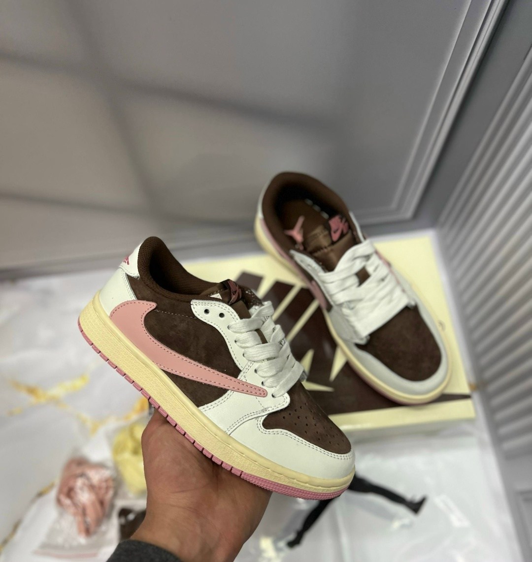 кроссовки nike air jordan 1 low x travis scott,,кроссовки travis scott x air jordan 1 low,кроссовки nike travis scott x air jordan 1,nike air jordan 1 low x travis scott