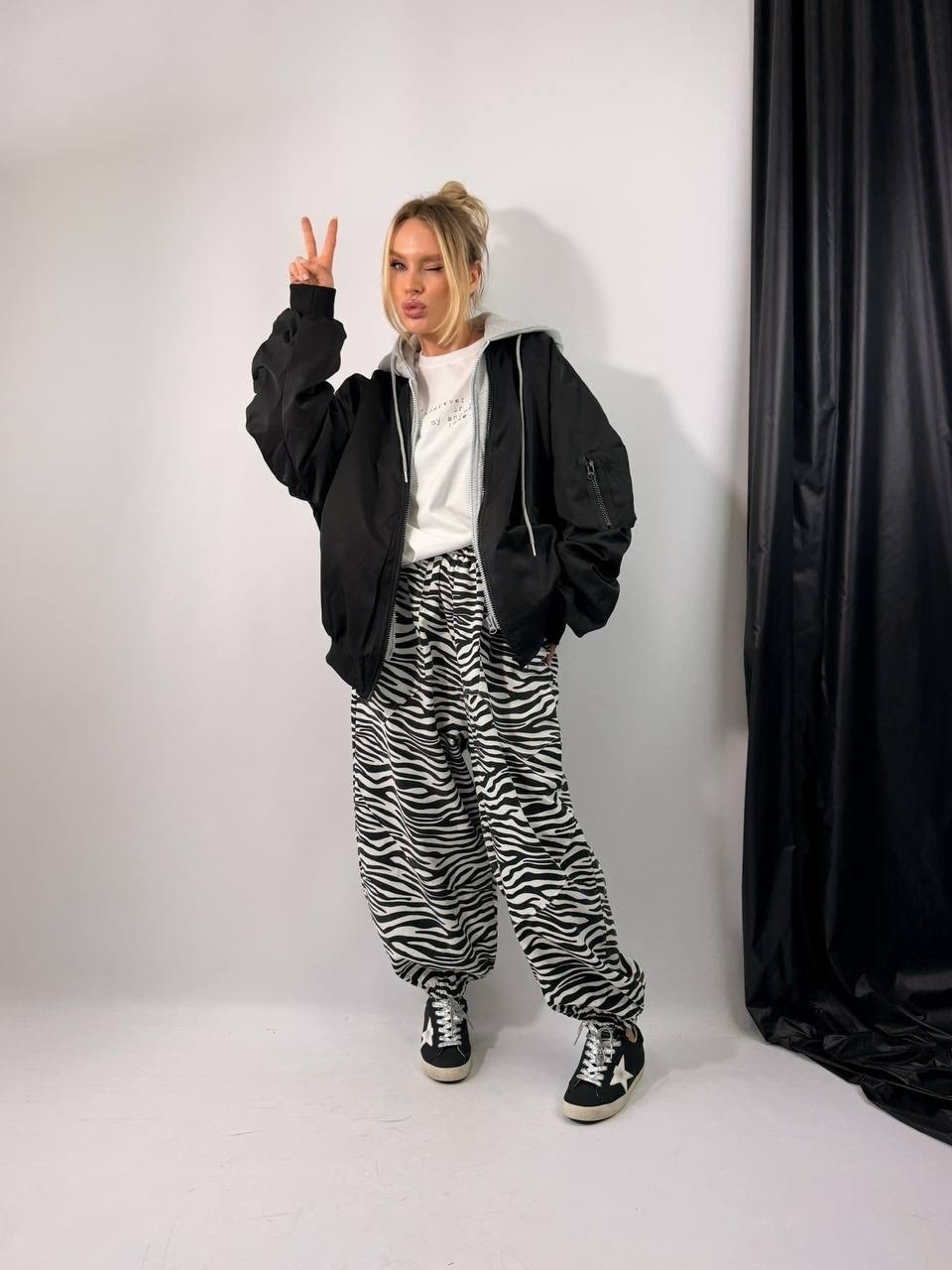 бомбер зара двусторонний,утепленный оверсайз бомбер,бомбер женский оверсайз,бомбер оверсайз,куртка бомбер