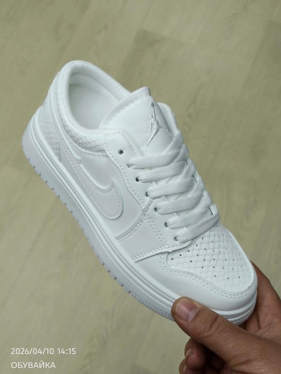 кроссовки,женские кроссовки,мужские и женские кроссовки,спортивная ,кроссовка