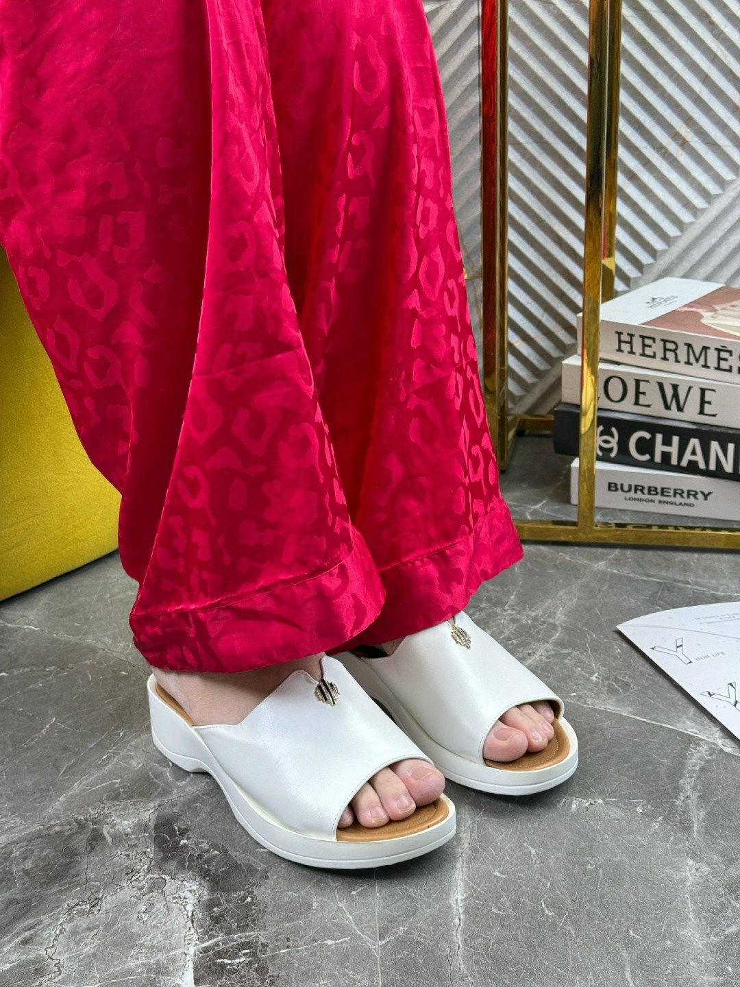 ,женские шлепанцы,женские шлепки,босоножки на платформе,женские сабо