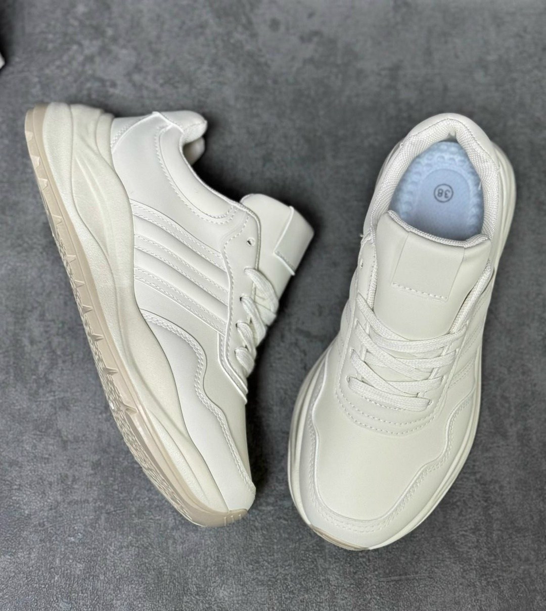 кроссовки adidas,женские кроссовки,кроссовки натуральные,кроссовки,