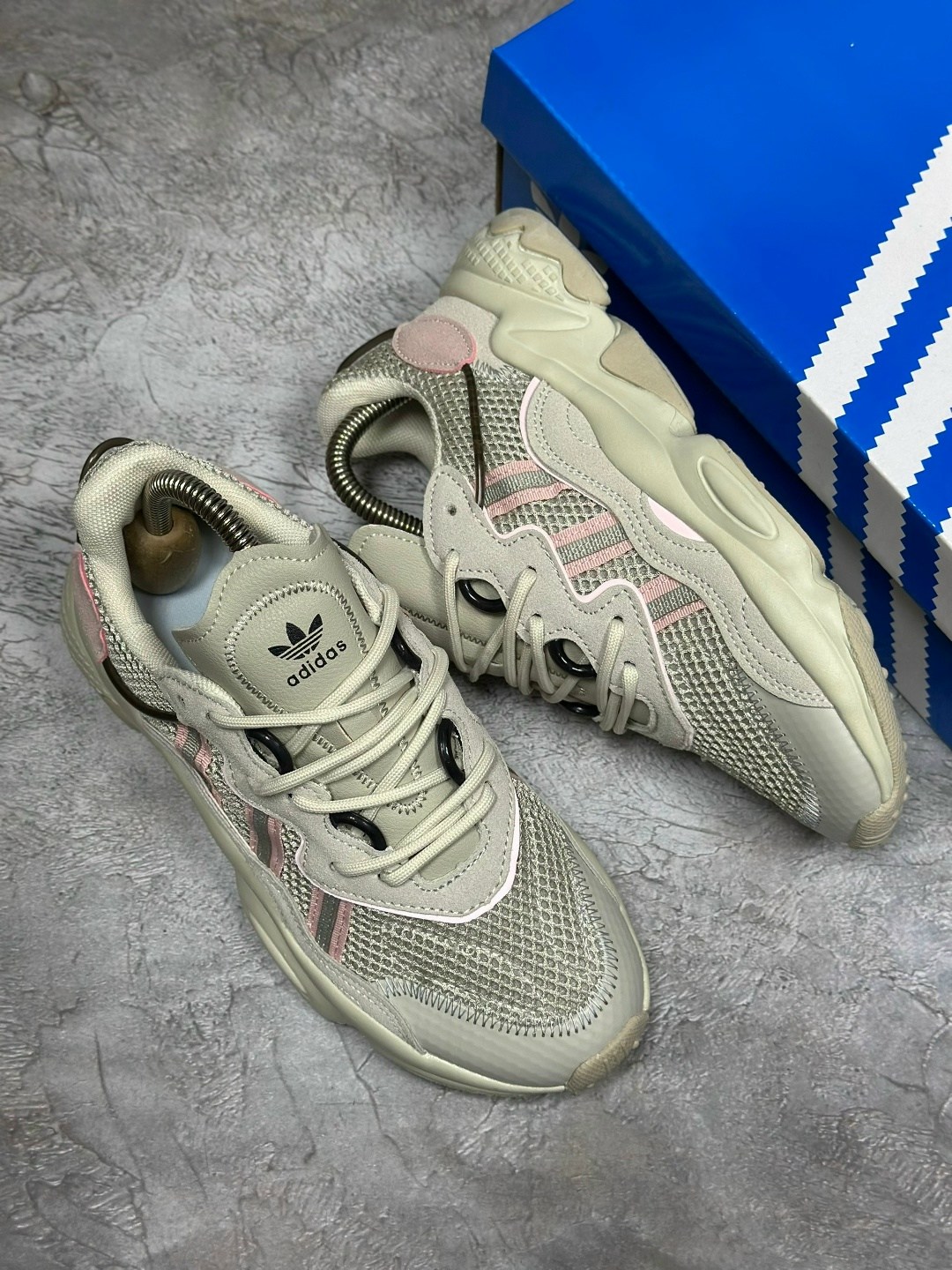 кроссовки adidas ozweego,женские кроссовки adidas ozweego,кроссовки женские adidas,кроссовки мужские adidas ozweego,adidas ozweego