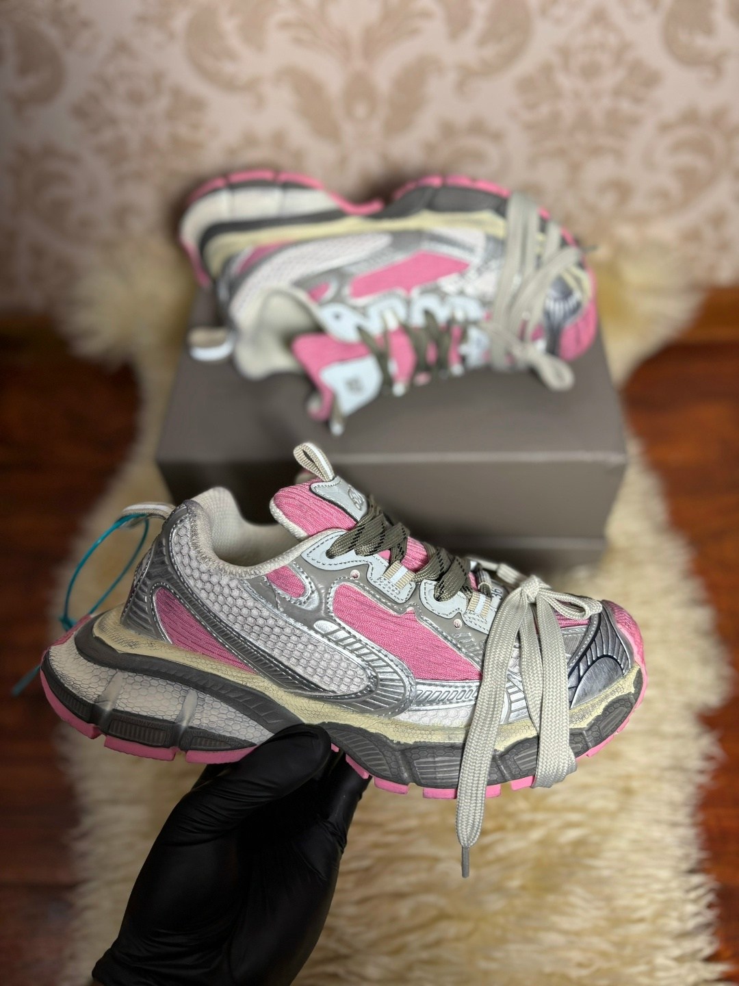 кроссовки женские balenciaga,серо-розовые женские кроссовки 3xl balenciaga,женские кроссовки balenciaga 3xl серебристые с розовым,кроссовки balenciaga,