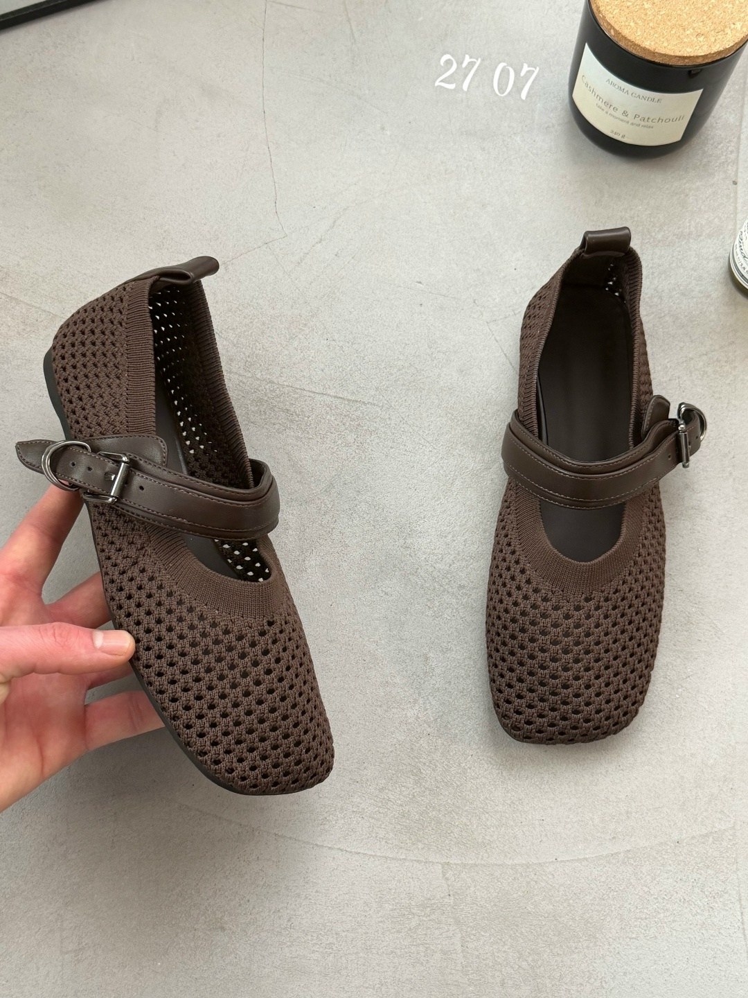 ,женские туфли на плоской подошве,туфли на плоской подошве,босоножки с перфорацией,туфли мэри джейн