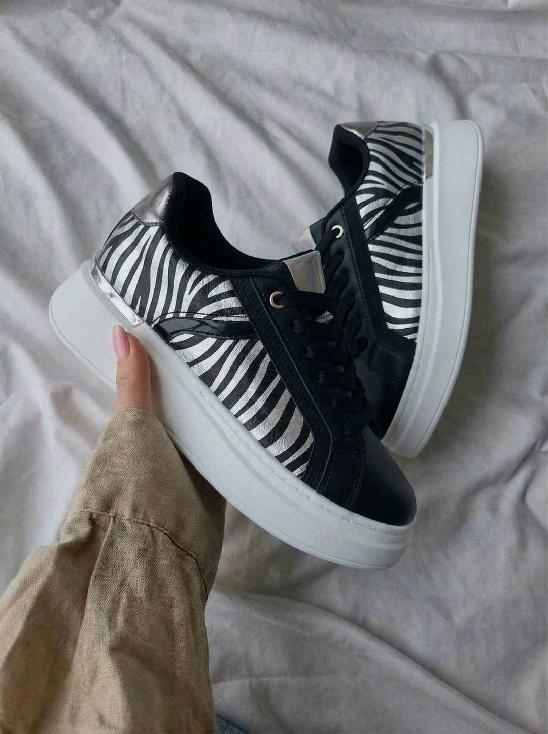 ,кроссовки женскиe,кроссовки модные,женские кеды,кеды женски