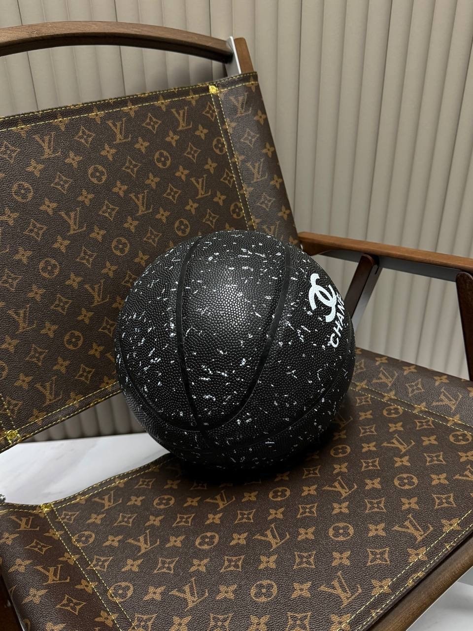 луи витон баскетбольный мяч,баскетбольный мяч louis vuitton,баскетбольный мяч lv,баскетбольный мяч диор,баскетбольный мяч