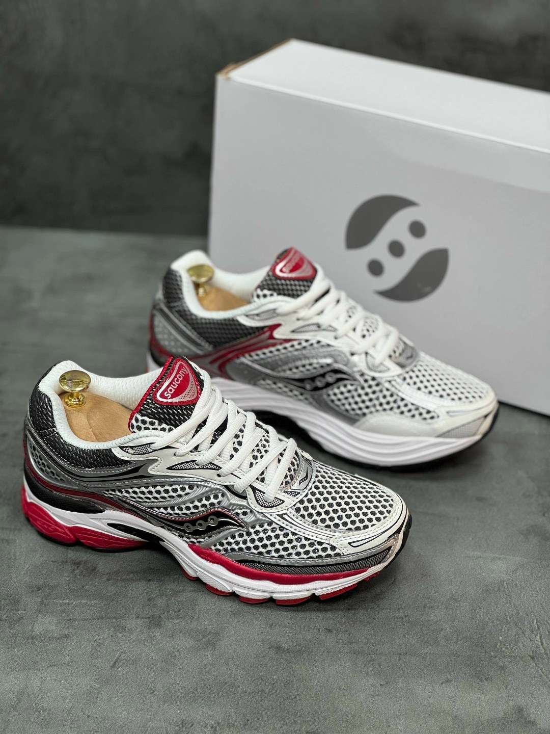 кроссовки saucony progrid omni 9,saucony progrid omni 9,кроссовки saucony,кроссовки,saucony progrid triumph 4
