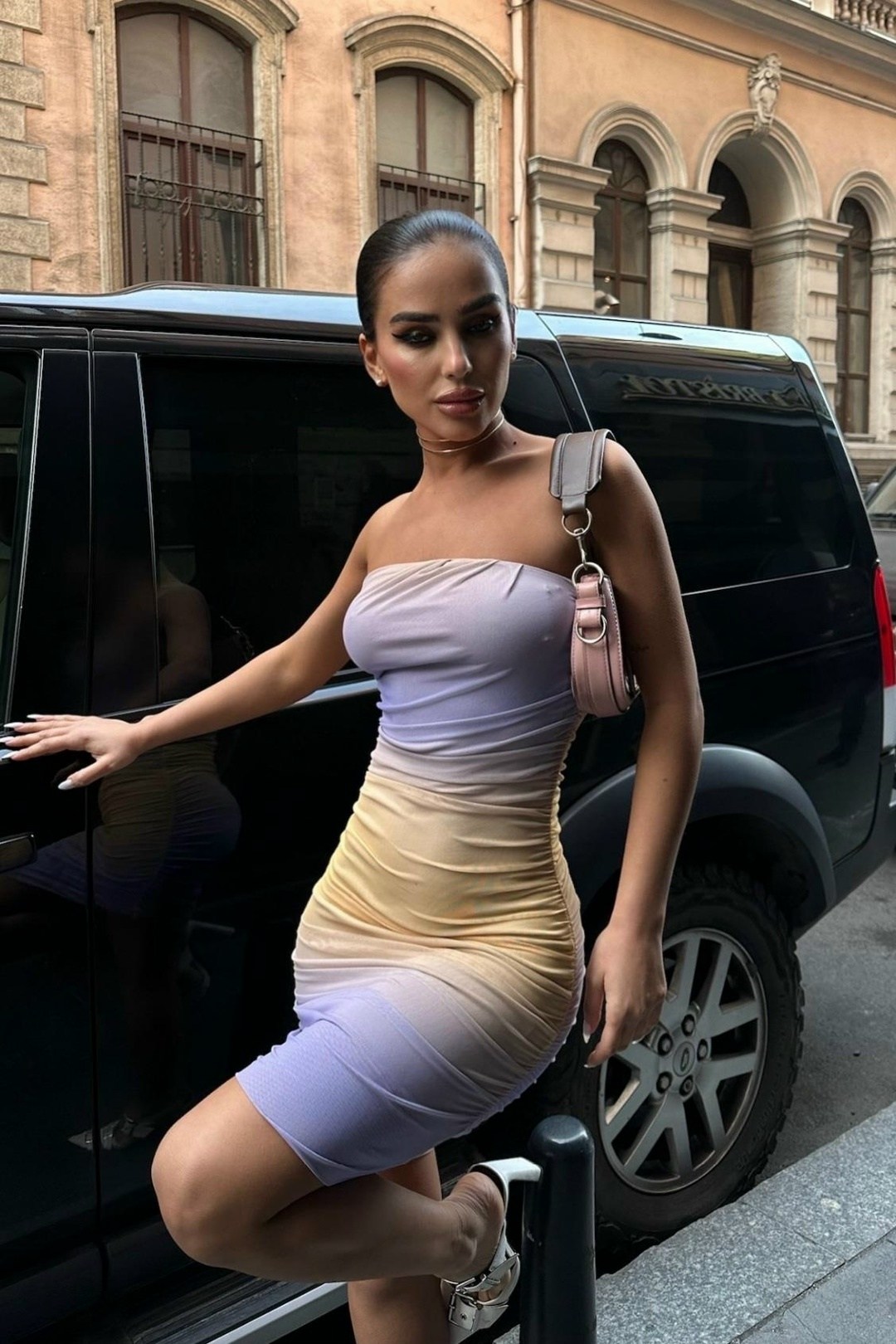 мини платье,платье модное,облегающее платье,девушка,трикотажное платье