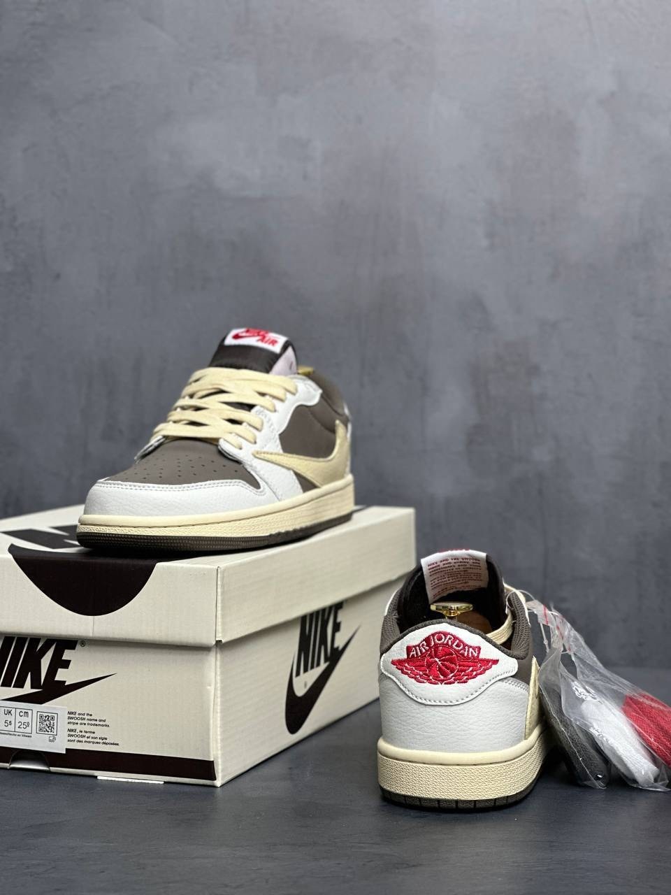 nike air jordan 1 low travis scott reverse mocha,кроссовки nike air jordan 1 low x travis scott,nike air jordan 1 low travis scott,кроссовки travis scott x air jordan 1 low,nike air jordan 1 low x tra