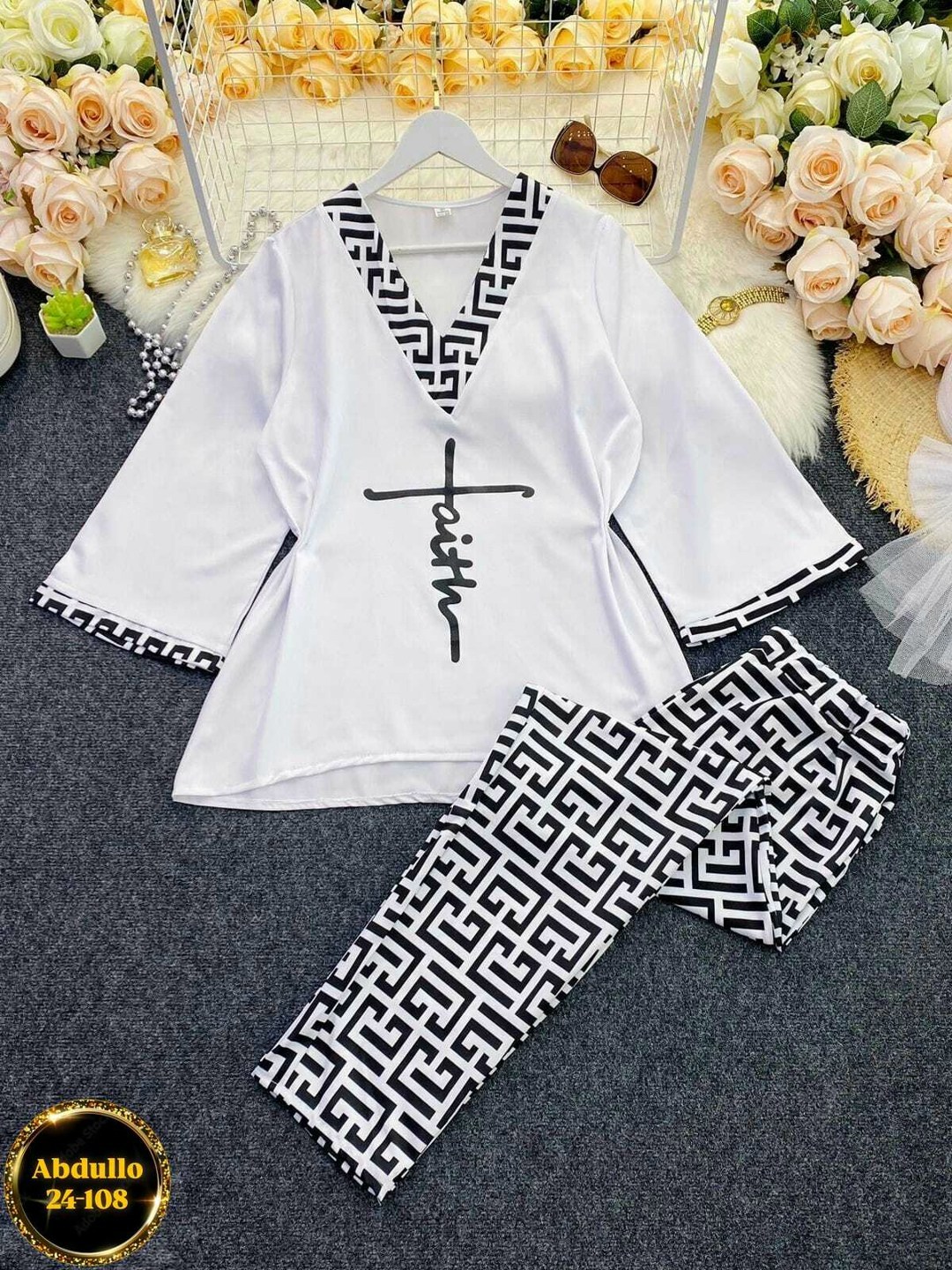 повседневный женский костюм,женский брючный костюм с принтом,женский костюм двойка,элегантные женские комплекты,женские костюмы