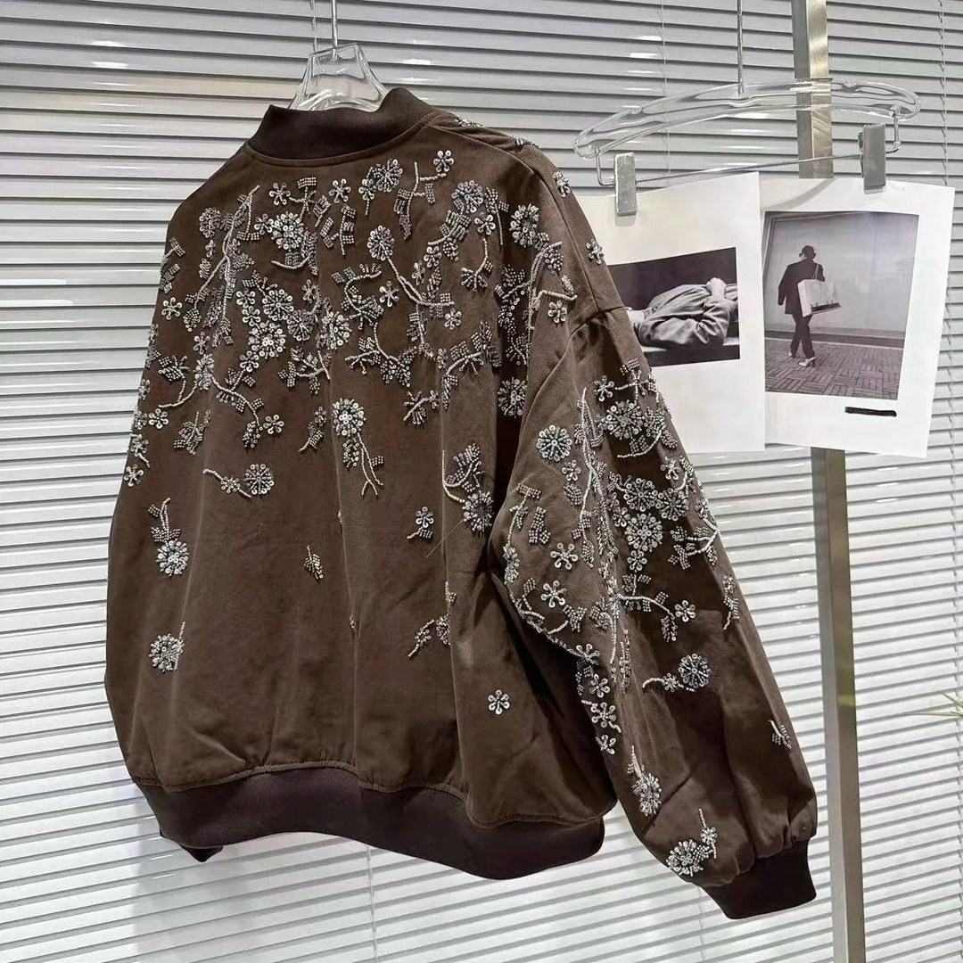 бомбер с вышивкой,куртка с вышивкой,женская куртка бомбер,куртка-бомбер,куртка женская