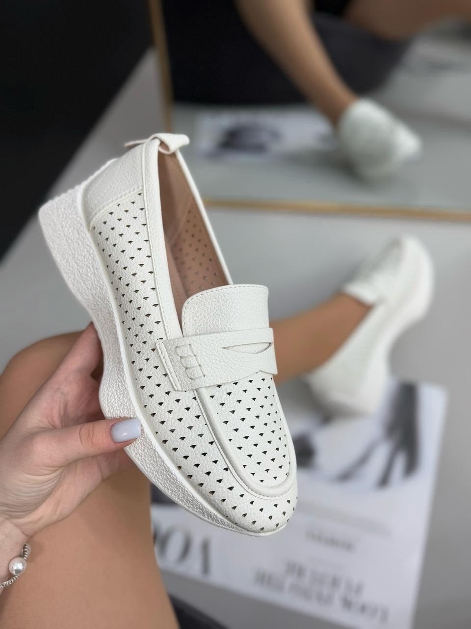 ,мокасины женские,лоферы с перфорацией,мокасины с перфорацией,лоферы женские белые