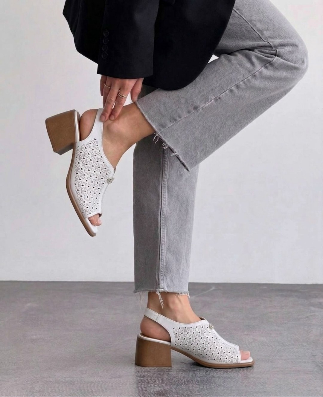 женские босоножки,босоножки с перфорацией,стильные босоножки,босоножки,босоножки женские летние