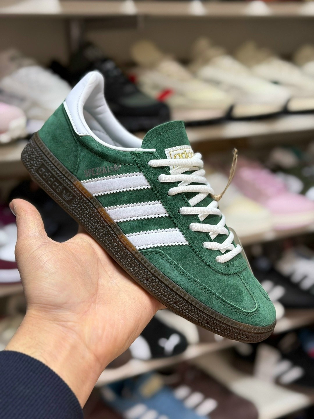 кроссовки adidas spezial,adidas handball spezial,adidas originals handball spezial,кроссовки adidas handball spezial,adidas кроссовки handball spezial w earth strata off white