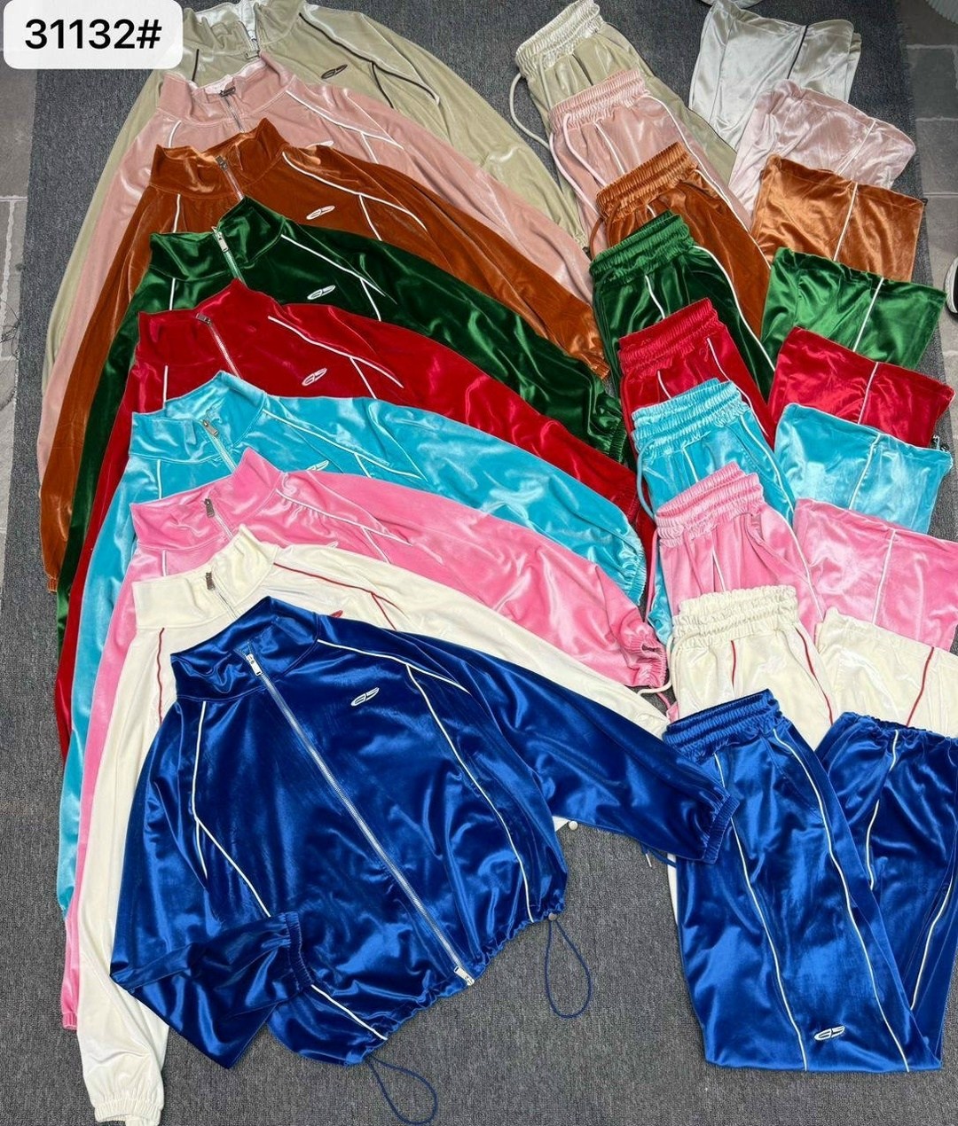 велюровый костюм,брючный костюм,велюровый костюм женский,костюм из велюра,cпортивный костюм велюровый