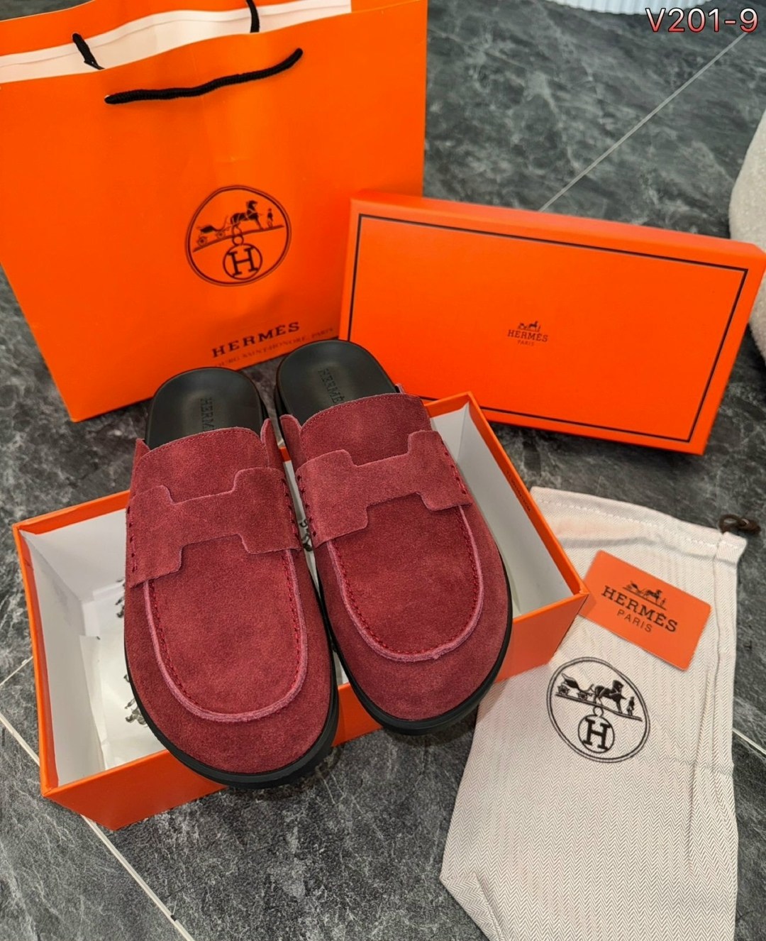 ,hermes сабо женские,замшевые шлепанцы hermes,мюли hermes,замшевые сабо hermes