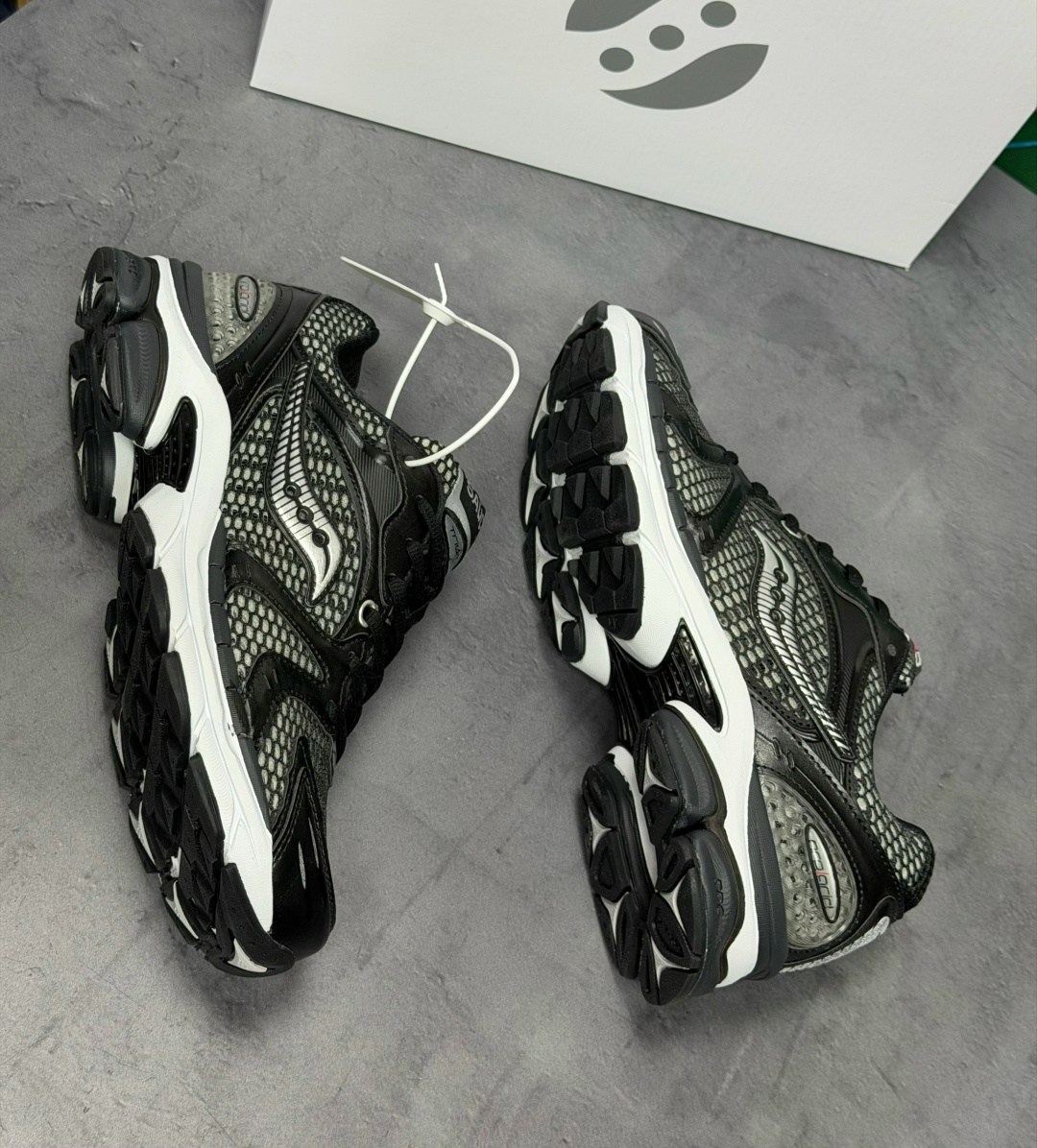 saucony progrid triumph 4,кроссовки saucony progrid triumph 4,saucony кроссовки,saucony progrid triumph 5,кроссовки