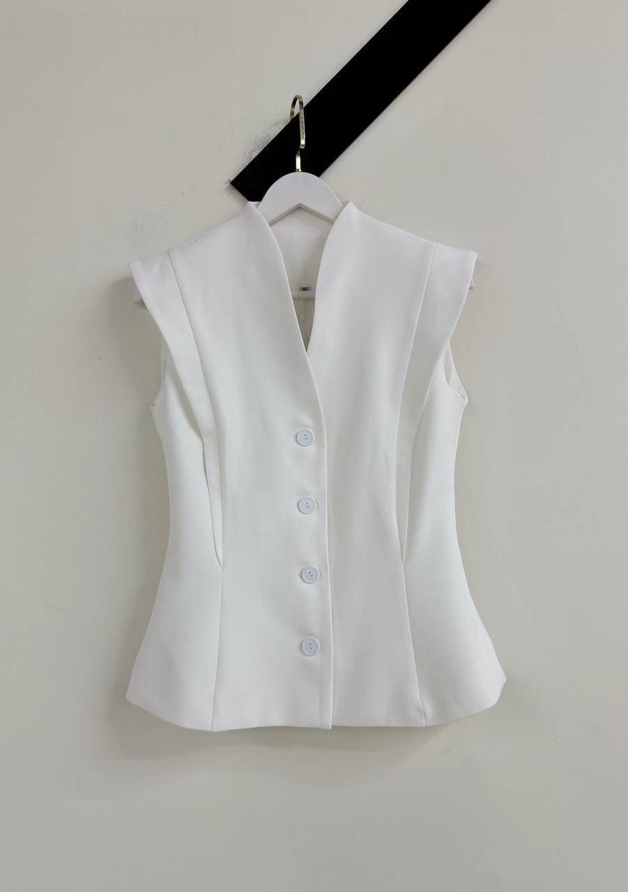 жилет женский черный,жилет женский,жилет,жилет приталенный,жилет черный