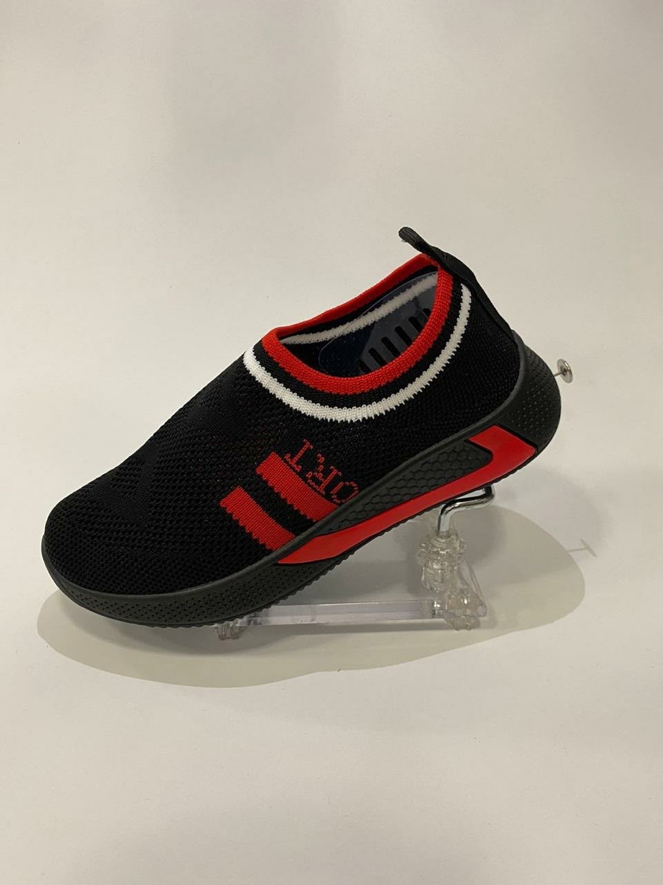 ,кроссовки мальчику, спортивная,спортивные кроссовки,кроссовка