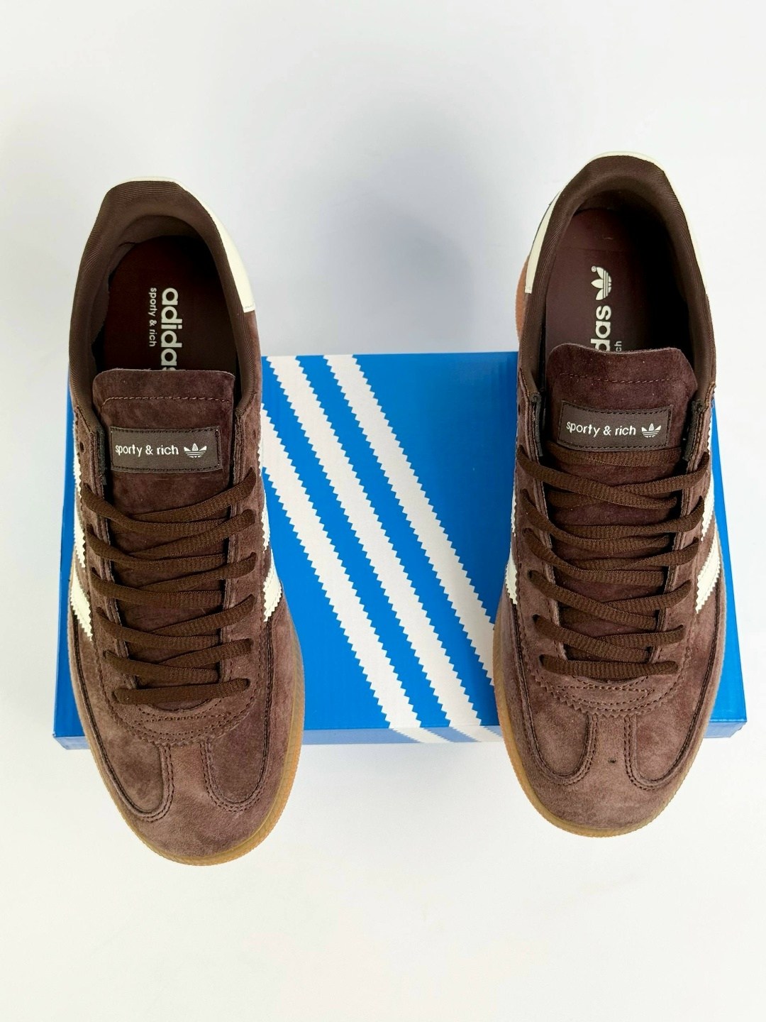 кроссовки adidas handball spezial sporty & rich brown кеды adidas samba 430107665,кроссовки adidas handball spezial sporty & rich на шнурках,кроссовки adidas handball spezial sporty & rich brown,кросс