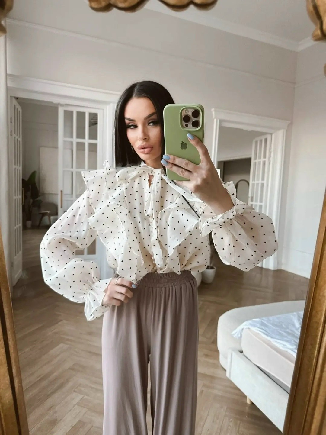 блузка женская,блузка нарядная,элегантная блузка,блуза с рюшами,роскошная блузка