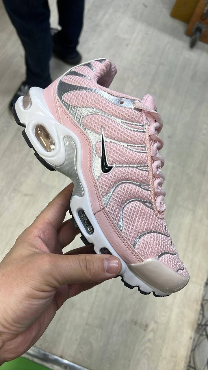 nike air max plus black metallic silver,кроссовки nike air max tn plus,nike air max tn plus,nike air max plus,кроссовки nike air max tn plus ultra белые с серым